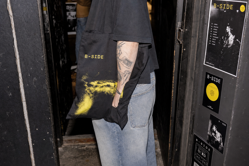 B-SIDE Tote context view